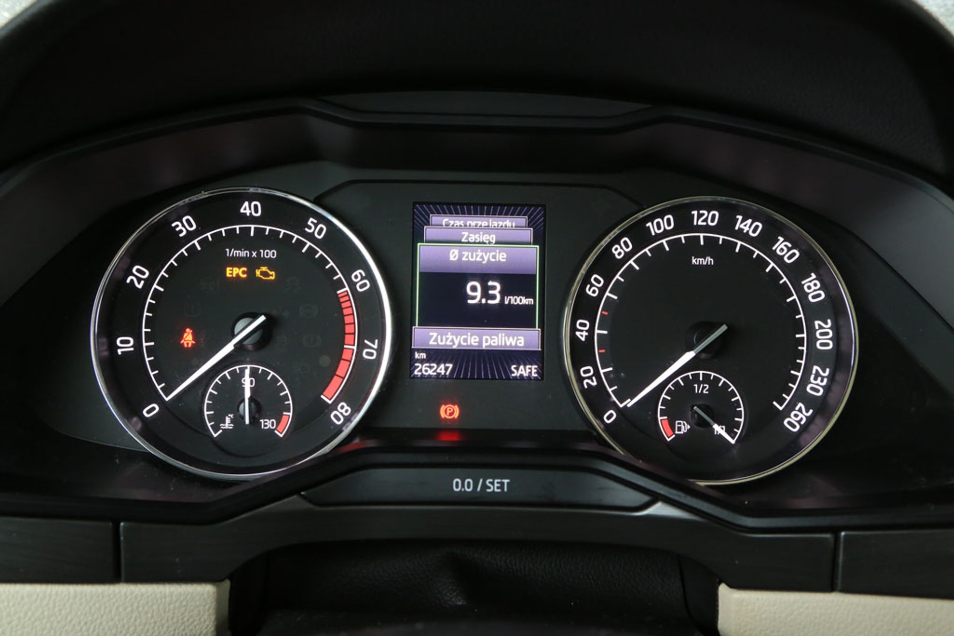 Skoda Superb 1.4 TSI ACT Style - klasa średnia małolitrażowa