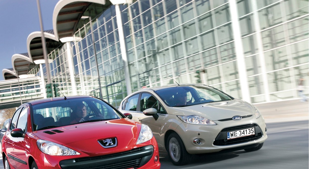 Ford Fiesta VI kontra Peugeot 206+: które z nich warto kupić?