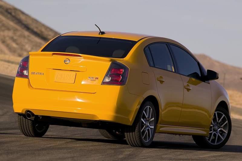 Nissan Sentra SE-R – kompaktowy i drapieżny