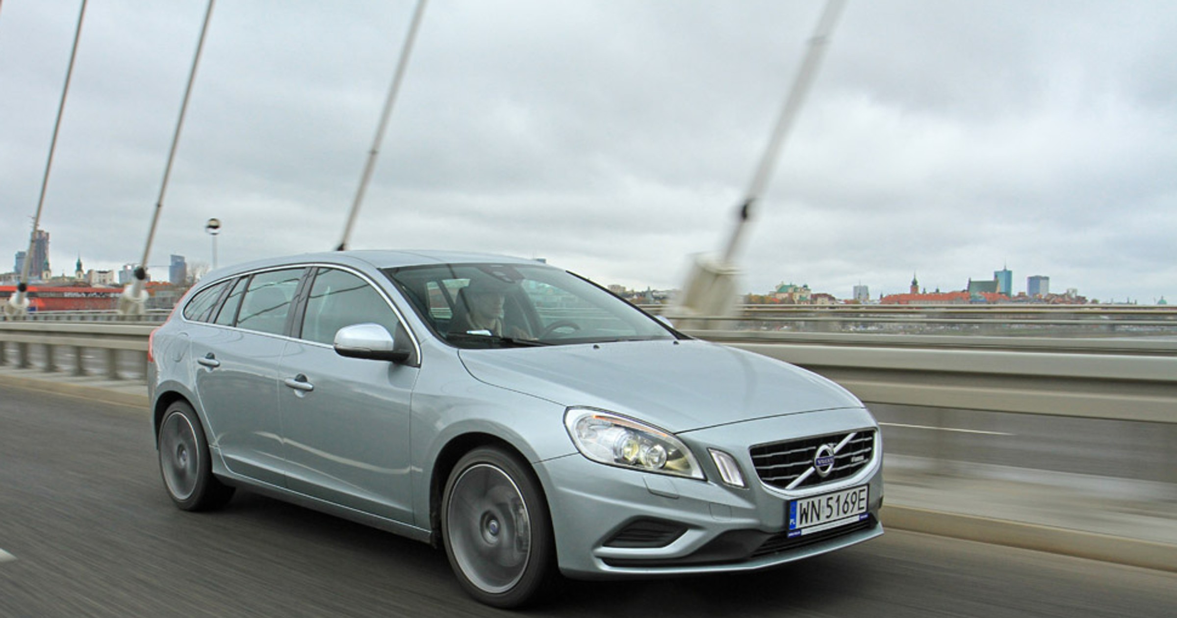 Test Volvo V60 2.4 AWD R-Design: komfortowo, rodzinnie i oszczędnie