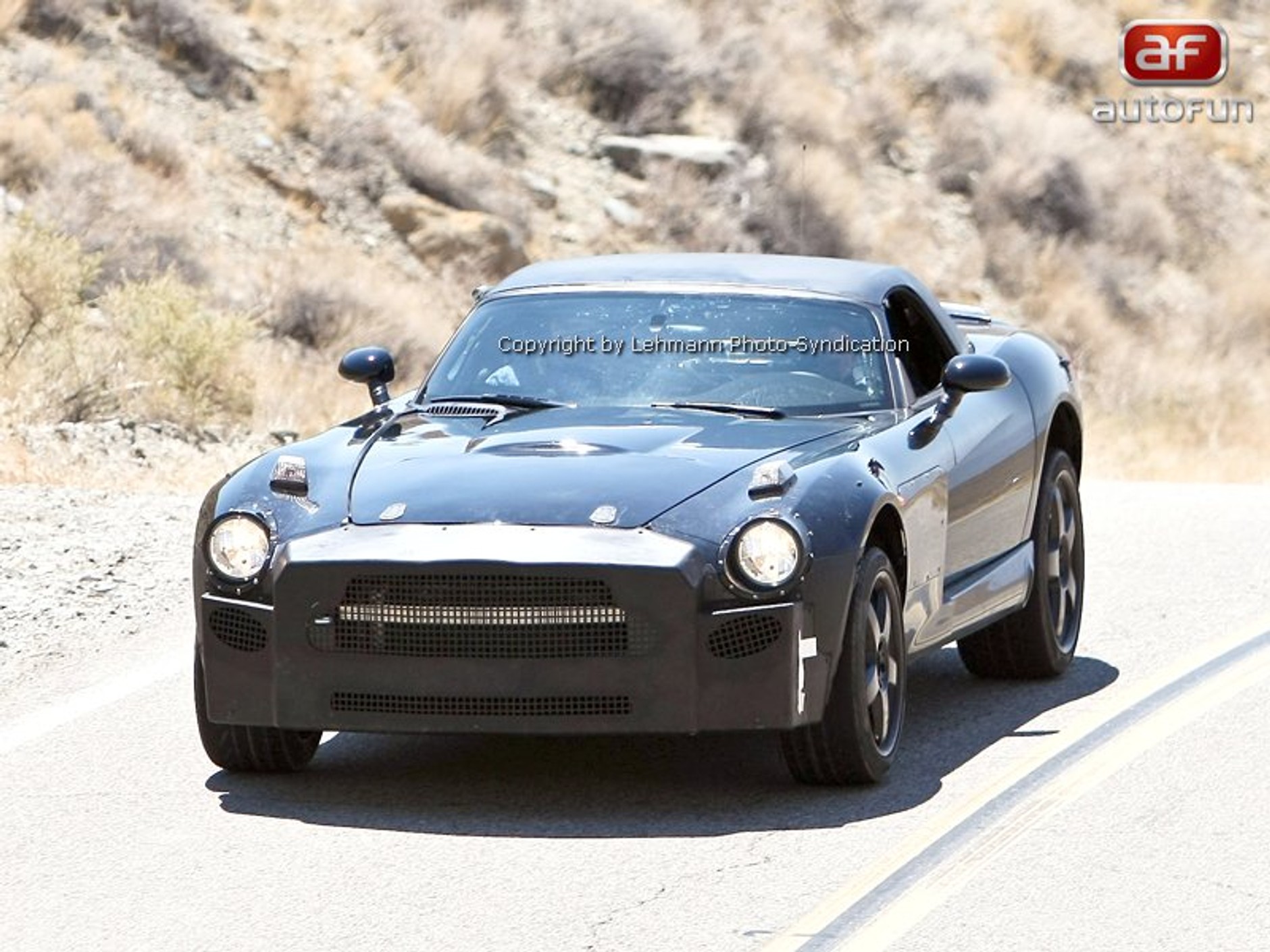 Zdjęcia szpiegowskie: Mercedes W197 – powrót nowego Gullwinga