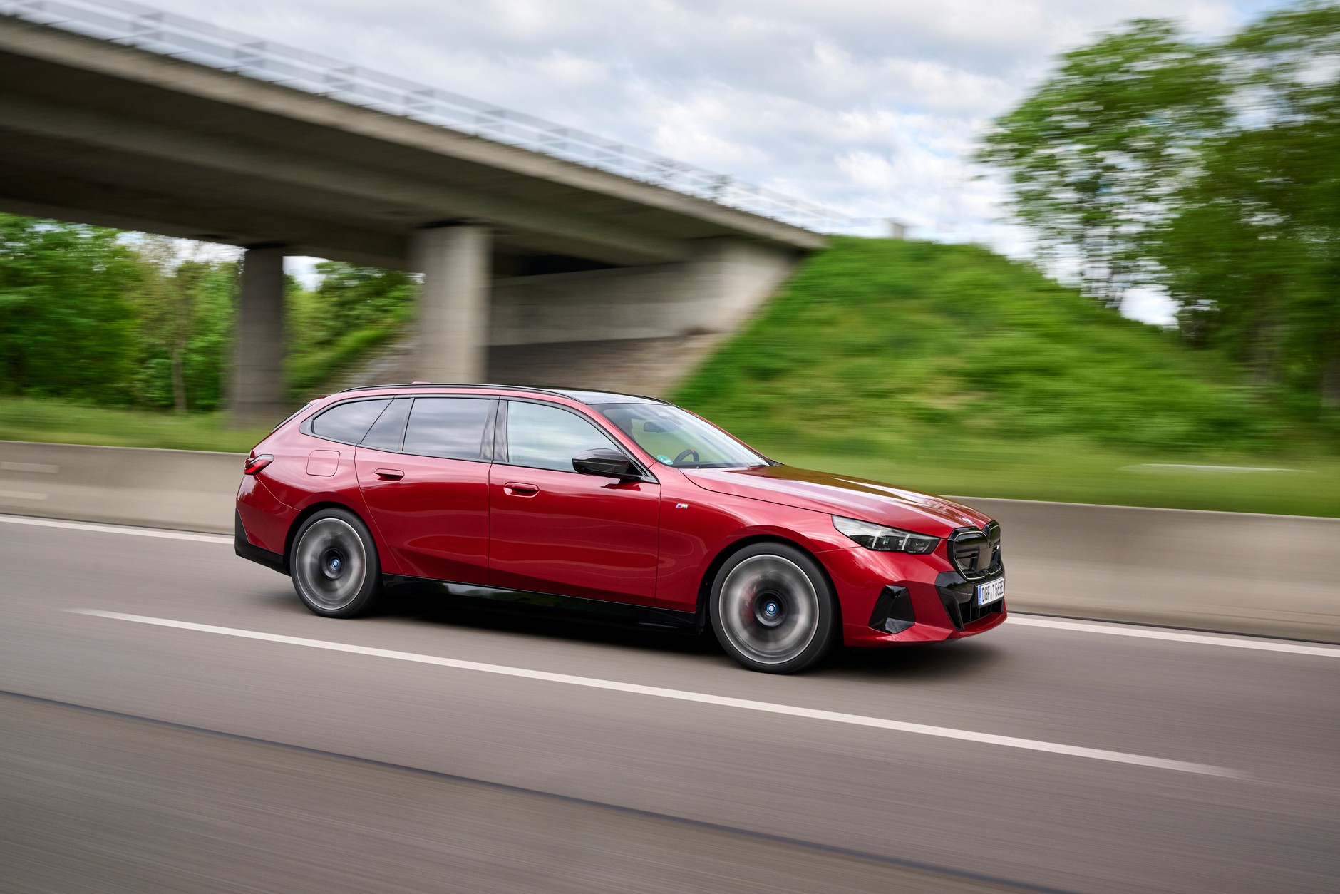 BMW i5 M60 xDrive Touring (2024)