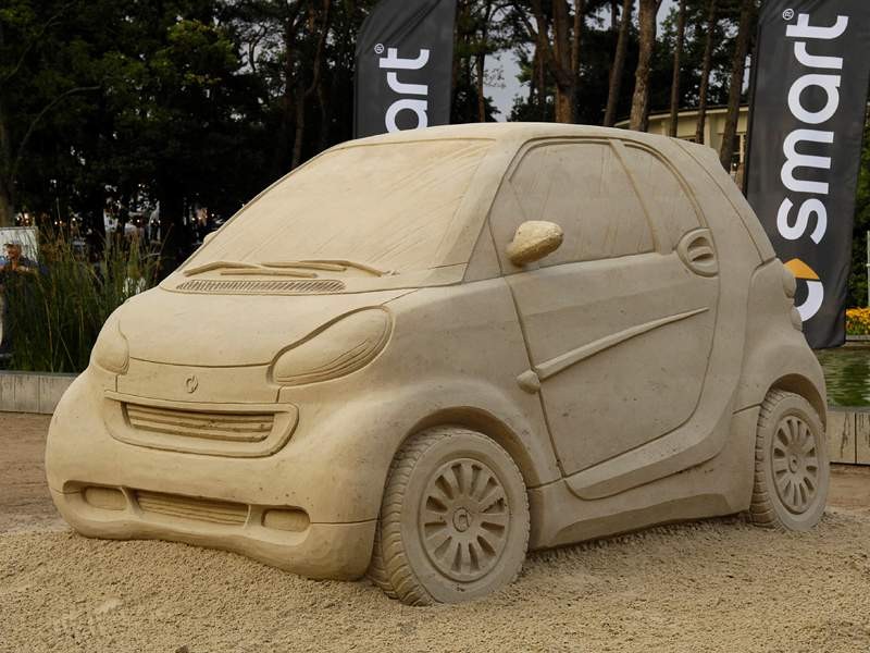 Plażowa premiera nowego Smart ForTwo