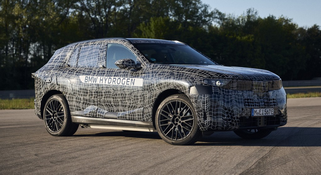 BMW X5 (5. generacja; samochód w kamuflażu)