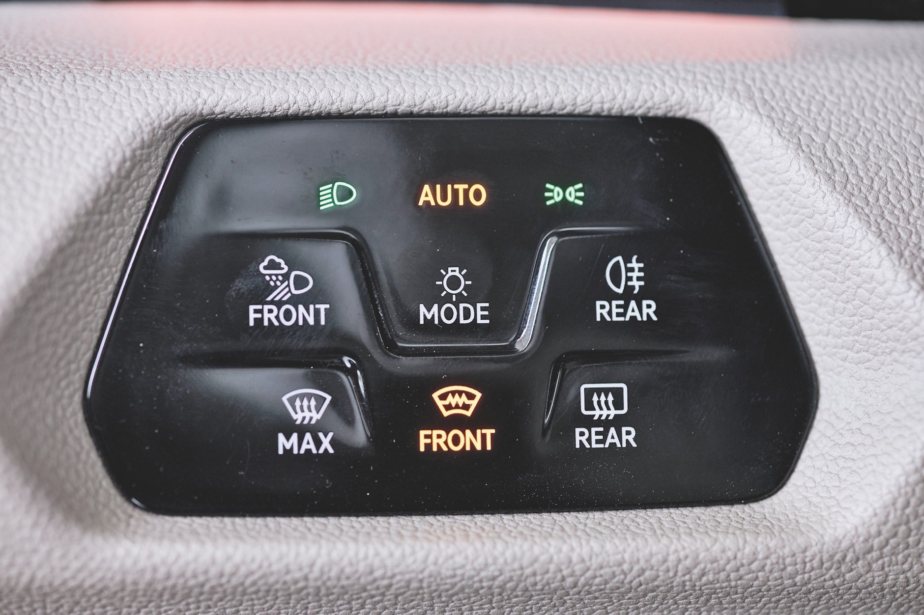 Volkswagen T7 Multivan 1.4 eHybrid (2022)