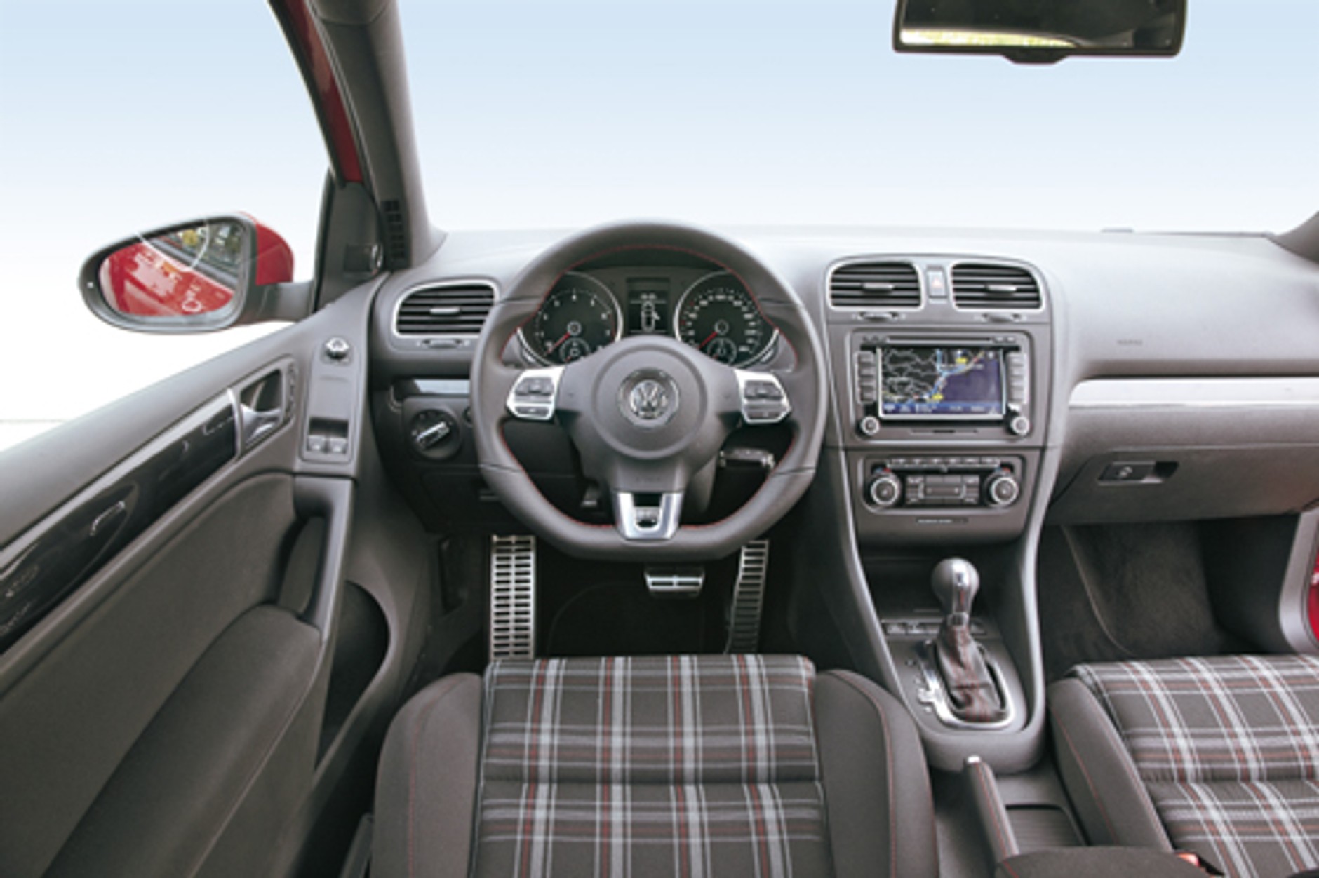 VW Golf GTI: Sportowiec o dwóch obliczach