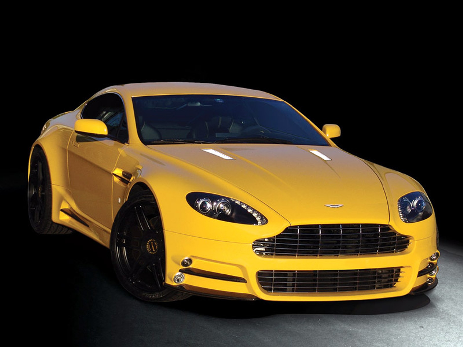 Aston Martin V8 Vantage: Mansory po raz kolejny