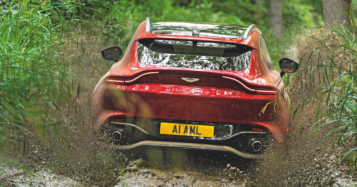 Aston Martin w błocie? Od 2020 r. to możliwy (ale wciąż dziwny) widok