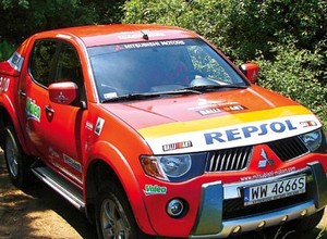 Mitsubishi L200 - prawie jak Dakar