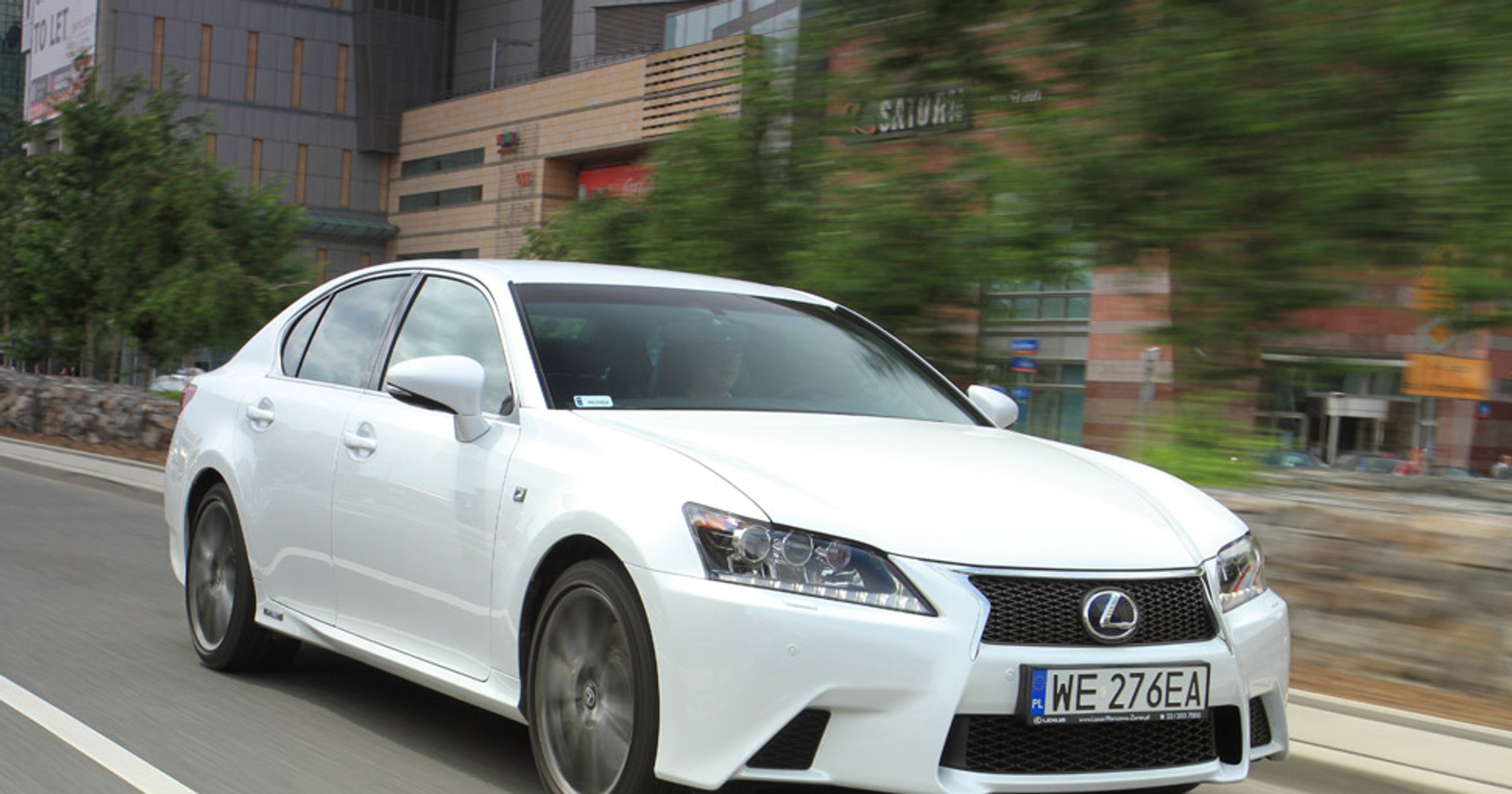 Lexus GS 450h: sportowy i multimedialny