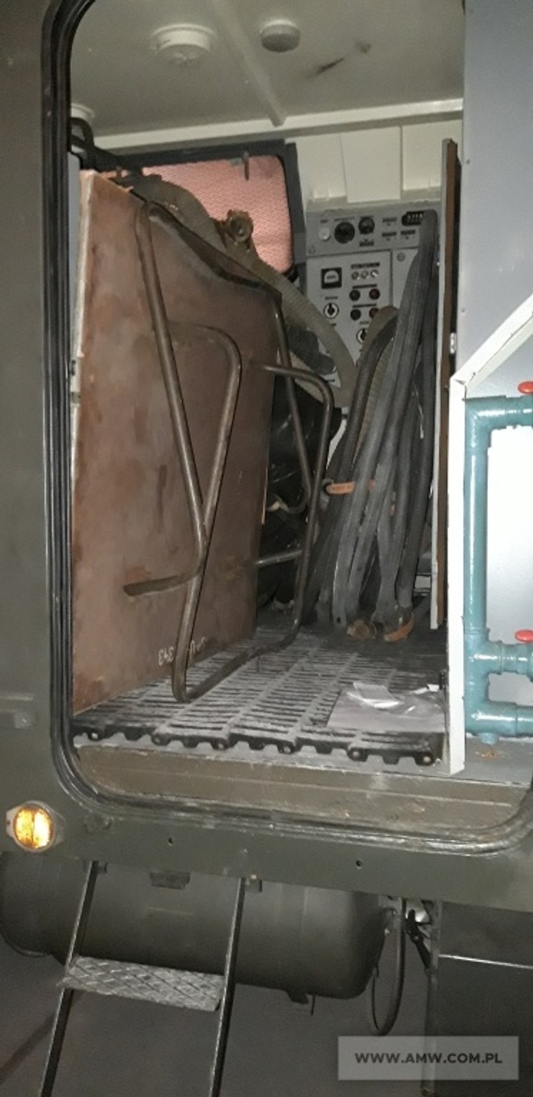 Gratka dla kolekcjonerów. Armia wietrzy magazyny