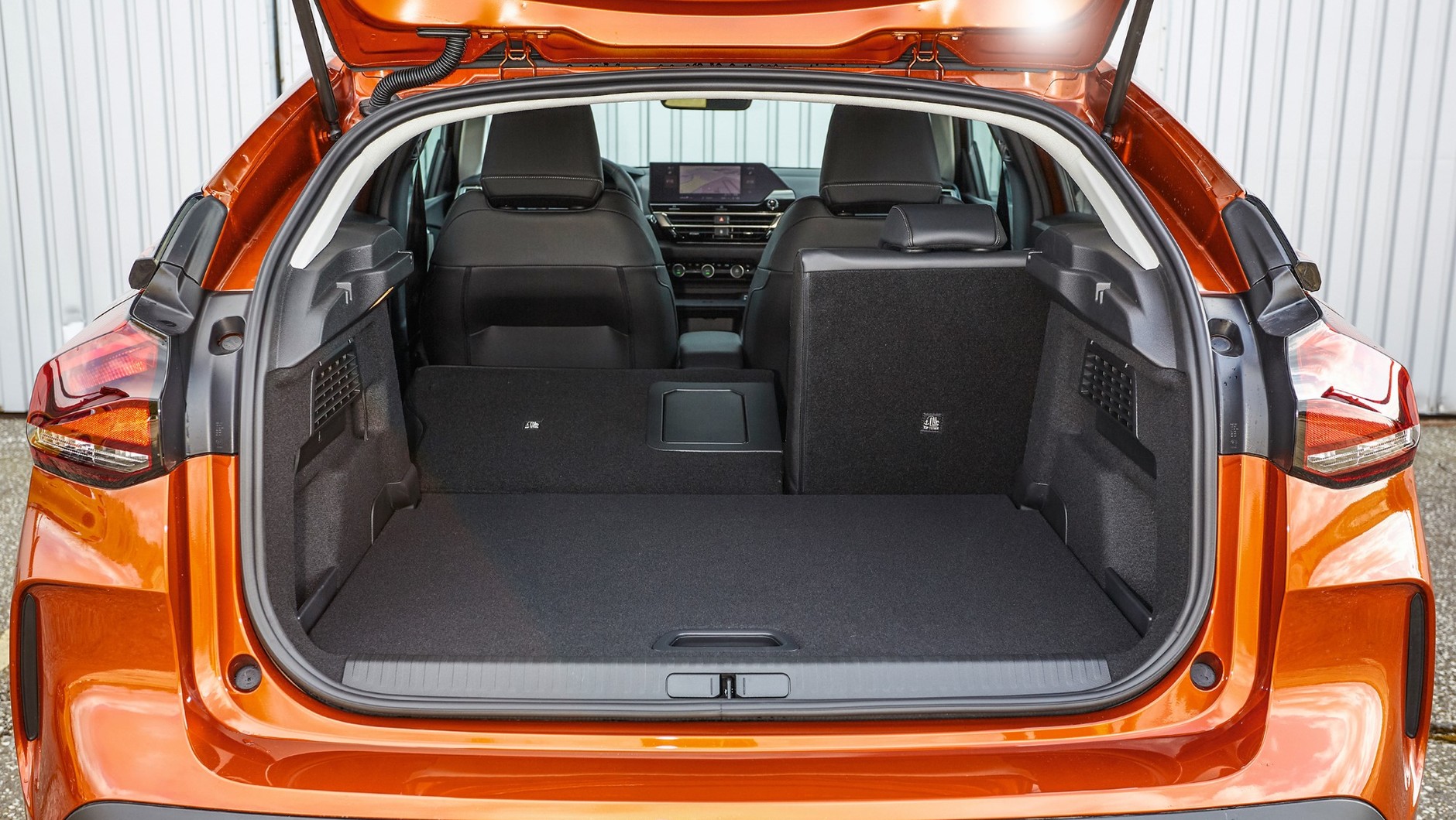 Nowy Citroen C4 kontra Kia XCeed - kompakty czy jednak SUV-y?