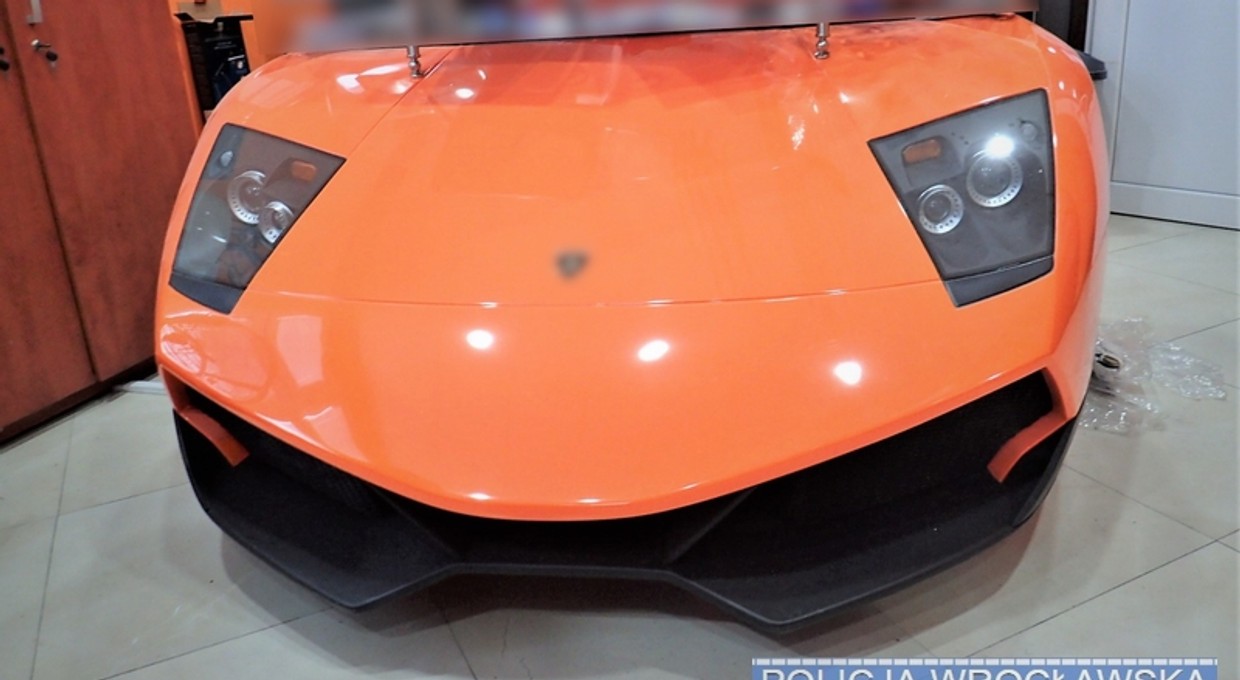 Nieuczciwa konkurencja dla Lamborghini – policyjna akcja w Polsce