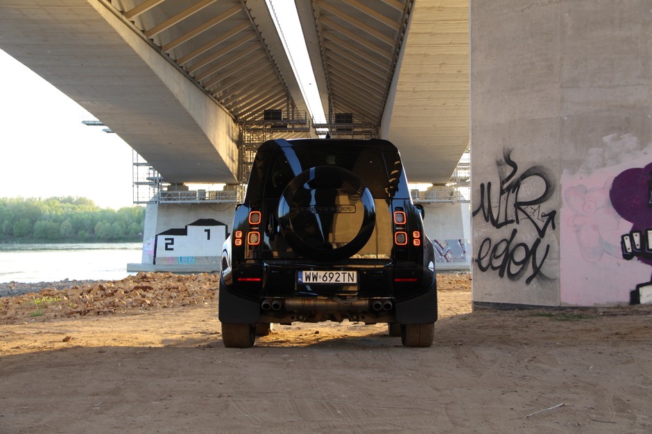 Land Rover Defender 90 V8