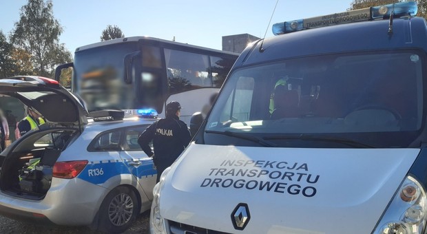 Pijany kierowca chciał wieźć wycieczkę szkolną. Interweniowała ITD