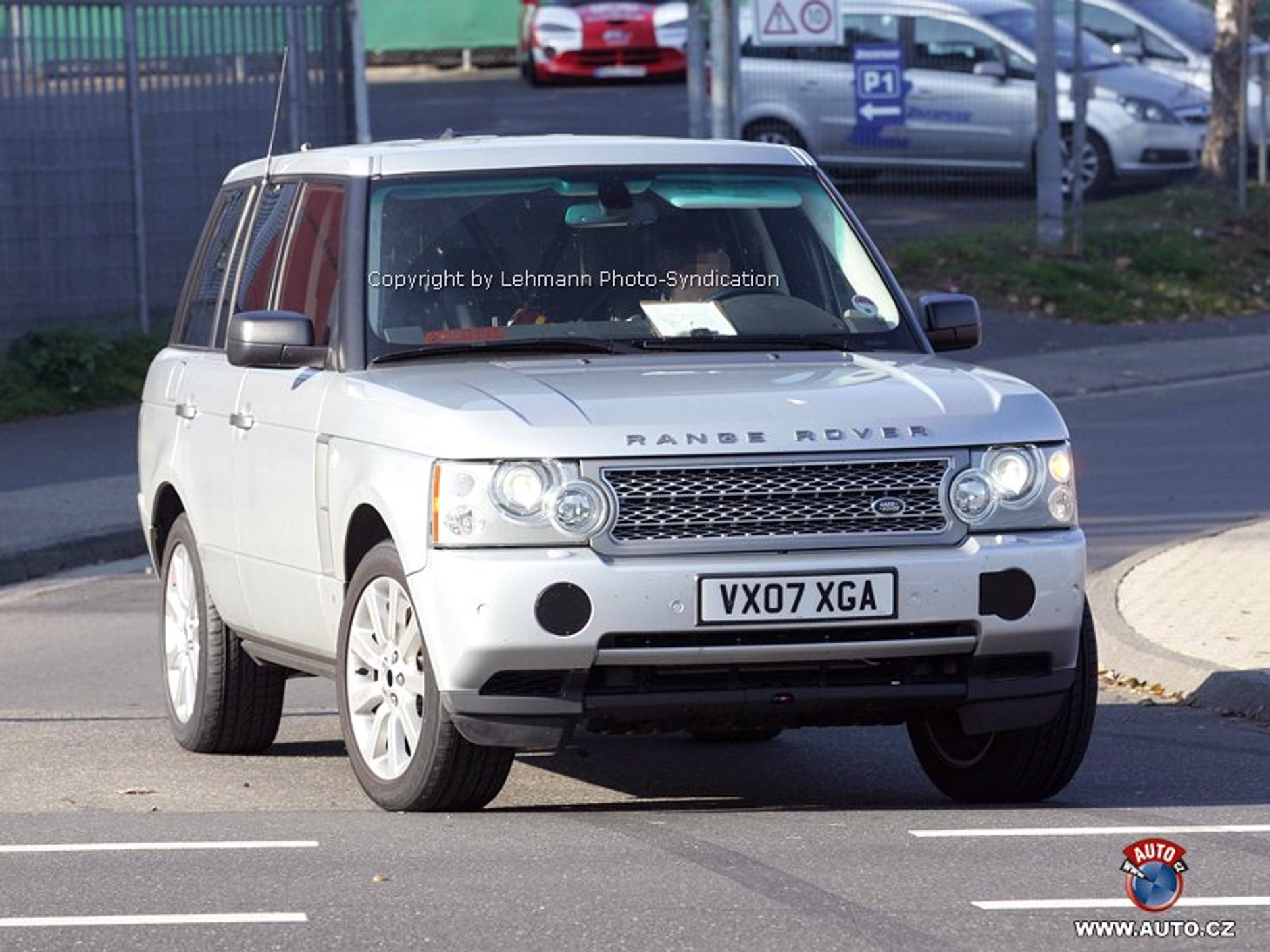 Zdjęcia szpiegowskie: Range Rover R – szybki brytyjski arystokrata