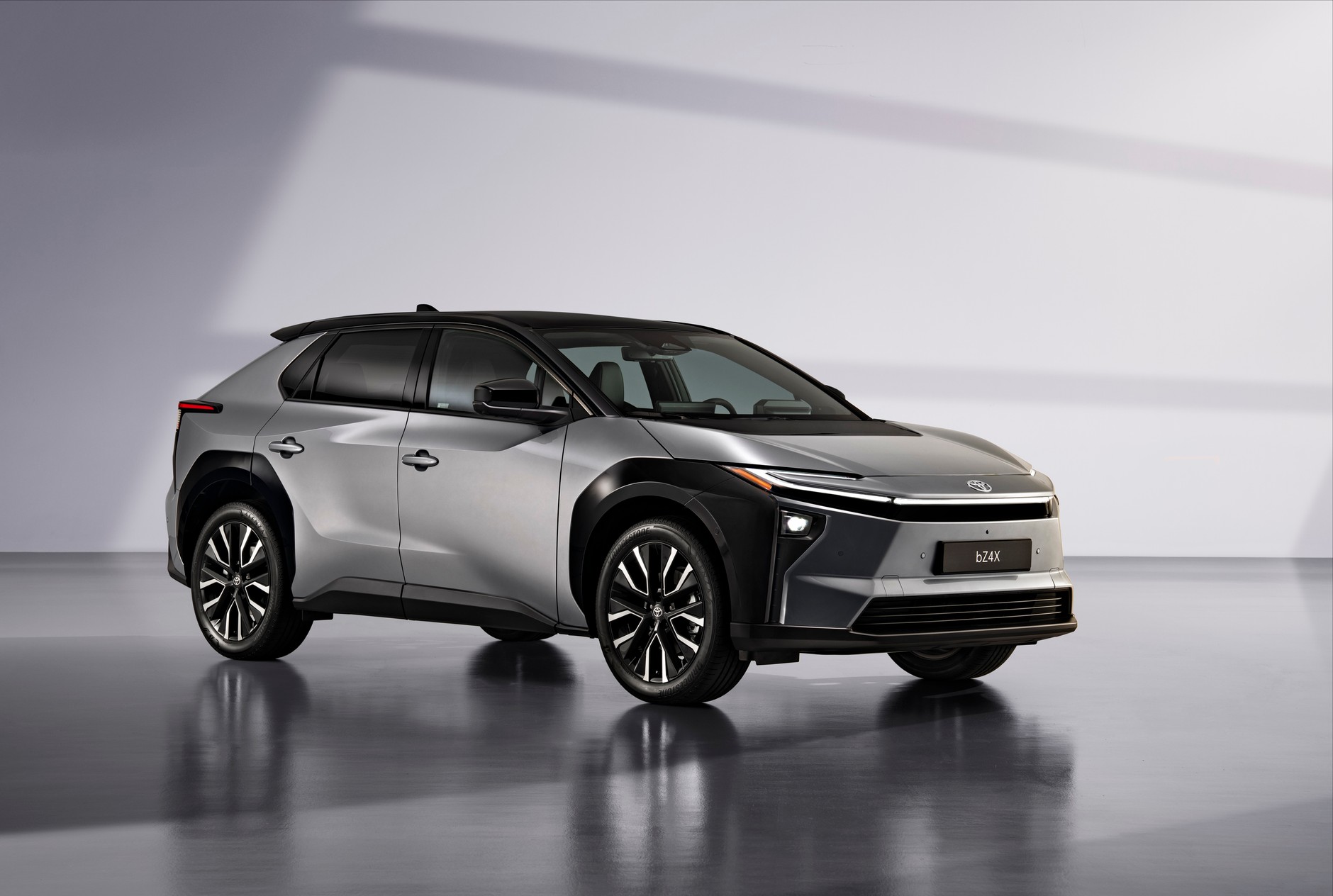 Nowa Toyota bZ4X