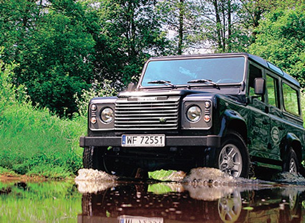 Land Rover Defender 110 - Mocny nie tylko w gębie