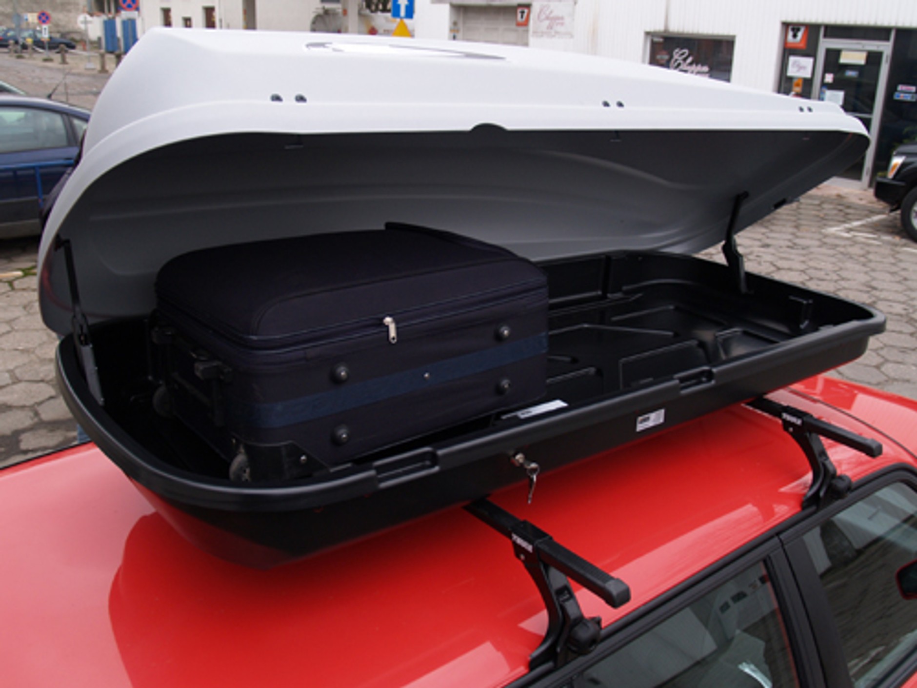 Jak wybrać bagażnik dachowy