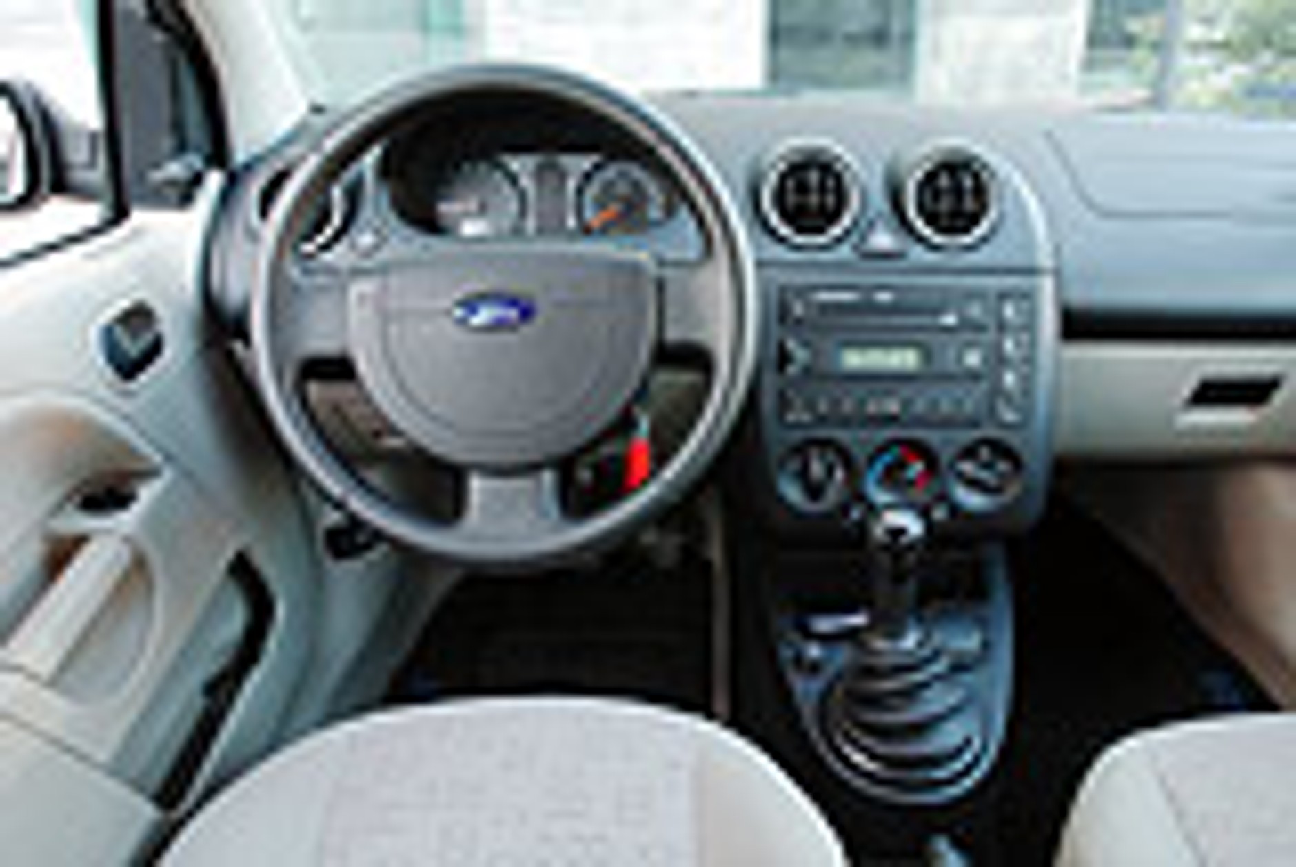 Odmienne szkoły stylistyki