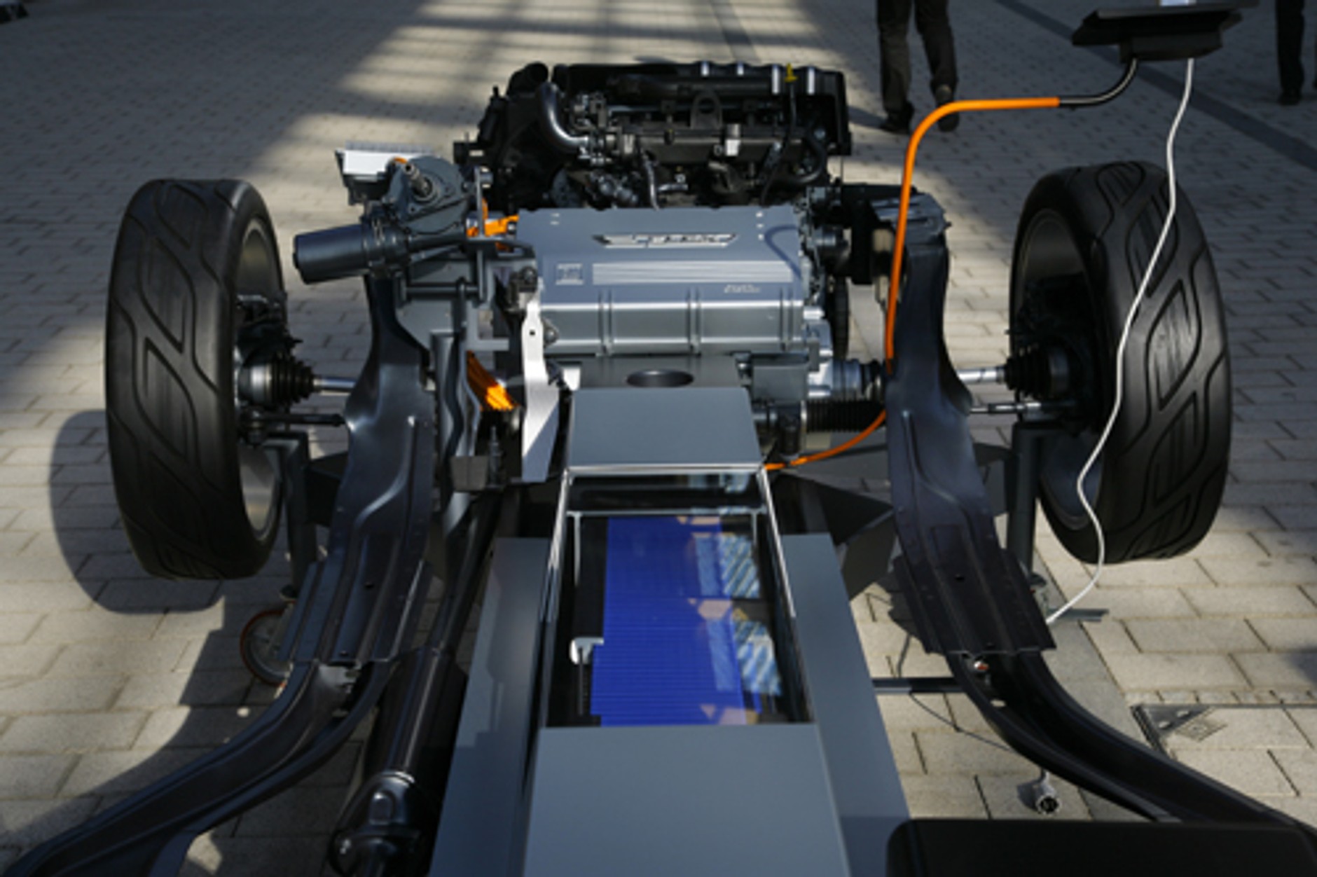 Opel Flextreme - Hybrydowa przyszłość