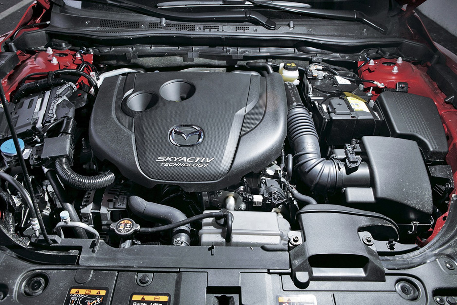 Mazda 6 kontra Volkswagen Passat: który model zostanie królem kombi?