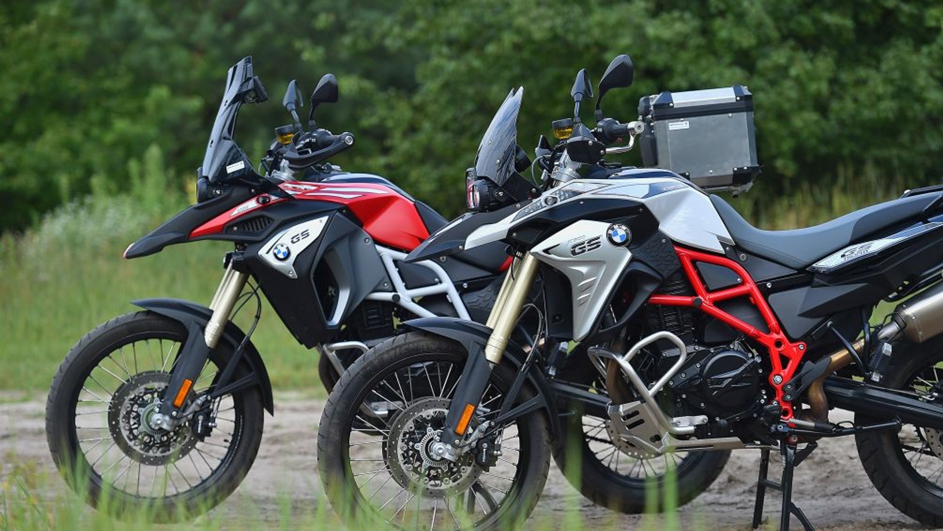 F800GS (z przodu) czy F800GS Adventure (w tle)?