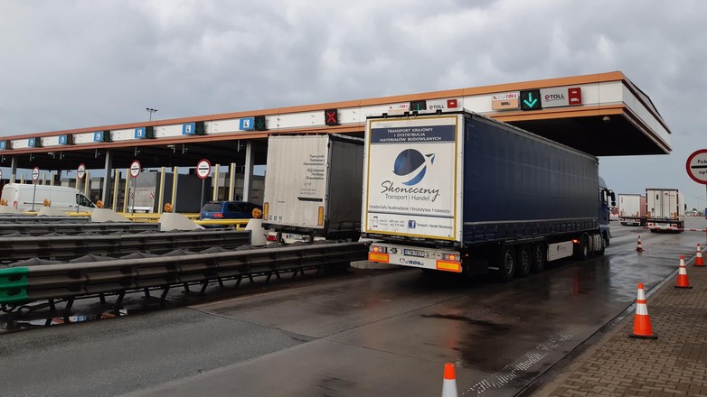 Nowy system opłat drogowych e-TOLL w Polsce - sprzęt na autostradzie A2