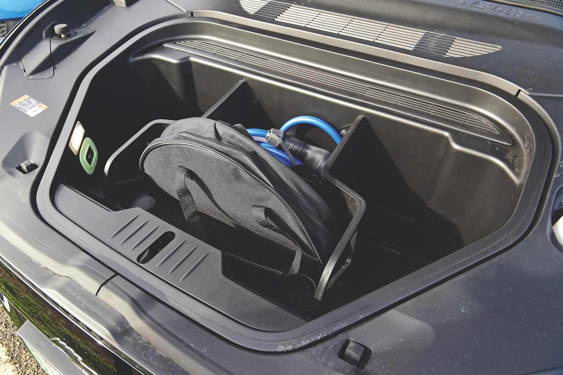 Ford Mustang Mach-E kontra Tesla Model 3