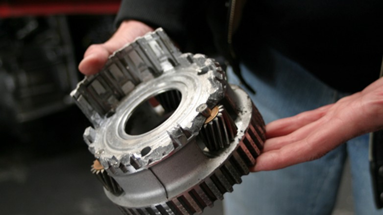 Jak serwisować automatyczną skrzynię biegów?