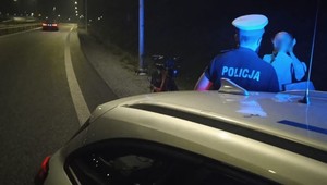 Jechali obwodnicą Trójmiasta. Nagle zobaczyli rowerzystkę. Od razu chwycili za telefon