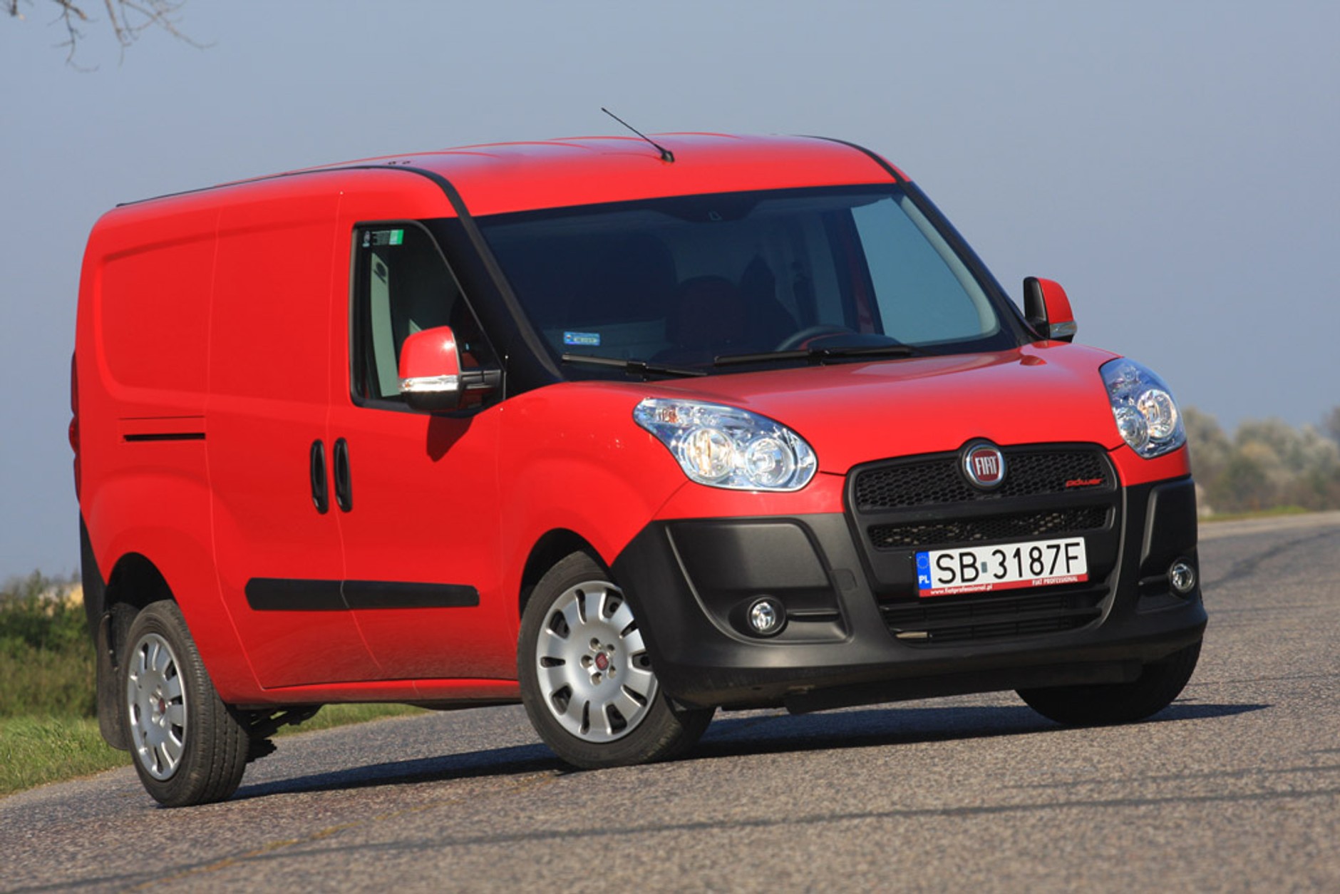 Fiat Doblo Cargo: Specjalista od ciężkiej roboty w wersji maxi