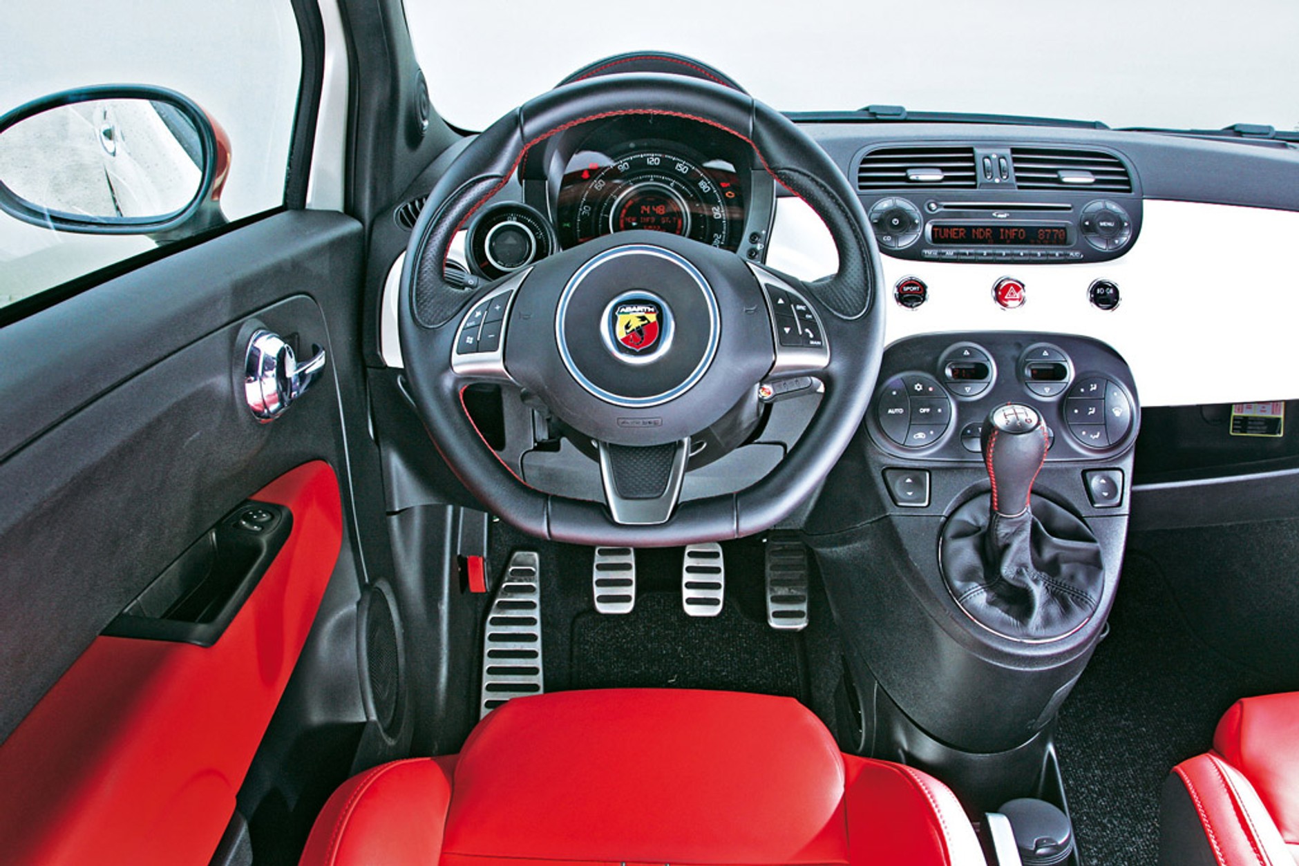 Typ dla córeczki: Audi A1 kontra Citroen DS3 i Abarth 500