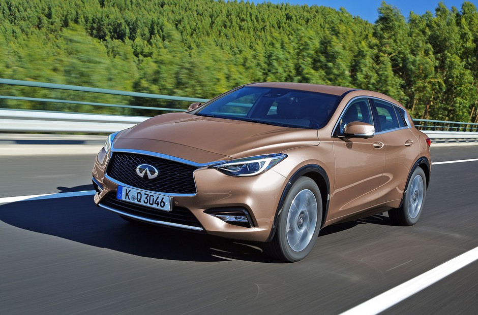 Infiniti Q30: rozpoczęto produkcję seryjną