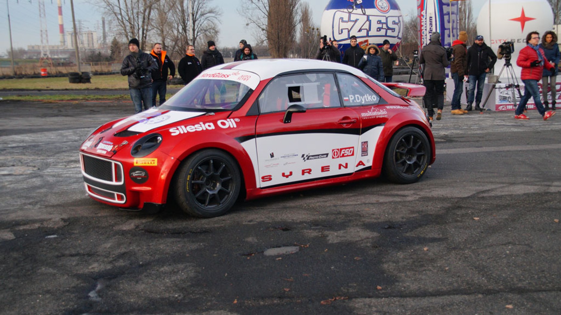 Syrena Meluzyna R zadebiutuje na Karowej | Galeria | Wideo |