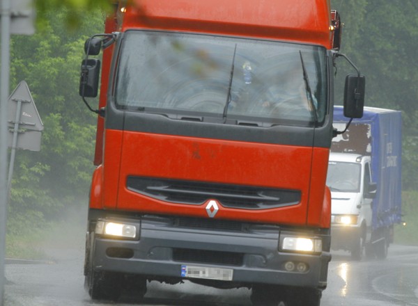 W Polsce brakuje coraz więcej kierowców zawodowych