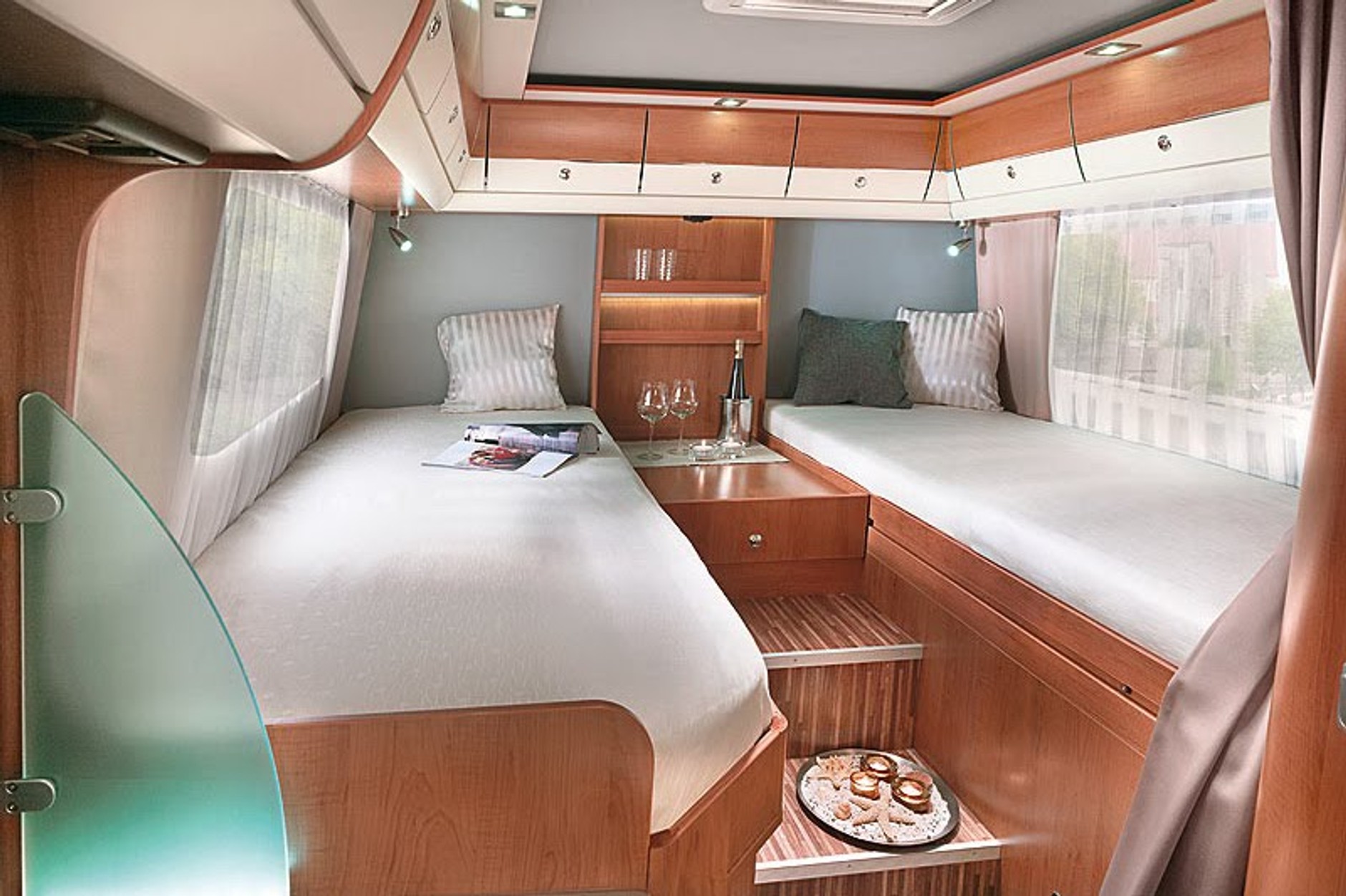 Volkswagen T5: kamper z firmy Karmann-Mobil