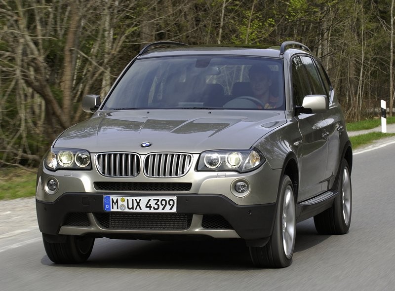 BMW X3 po face liftingu z nowym silnikiem twin turbo