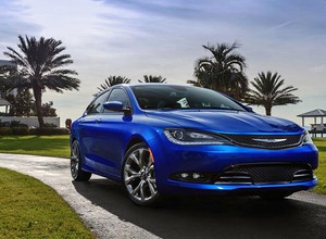 Detroit 2014: Chrysler 200 z genami Alfy