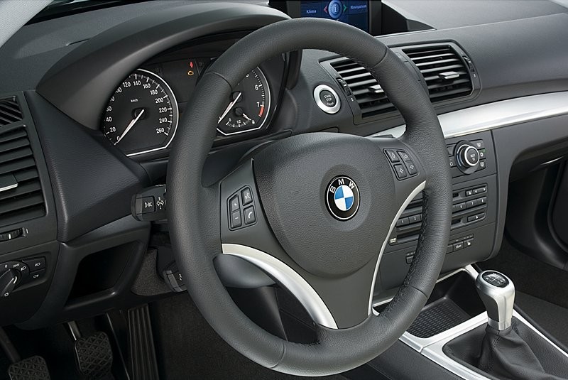 BMW serii 1: troje drzwi i facelifting