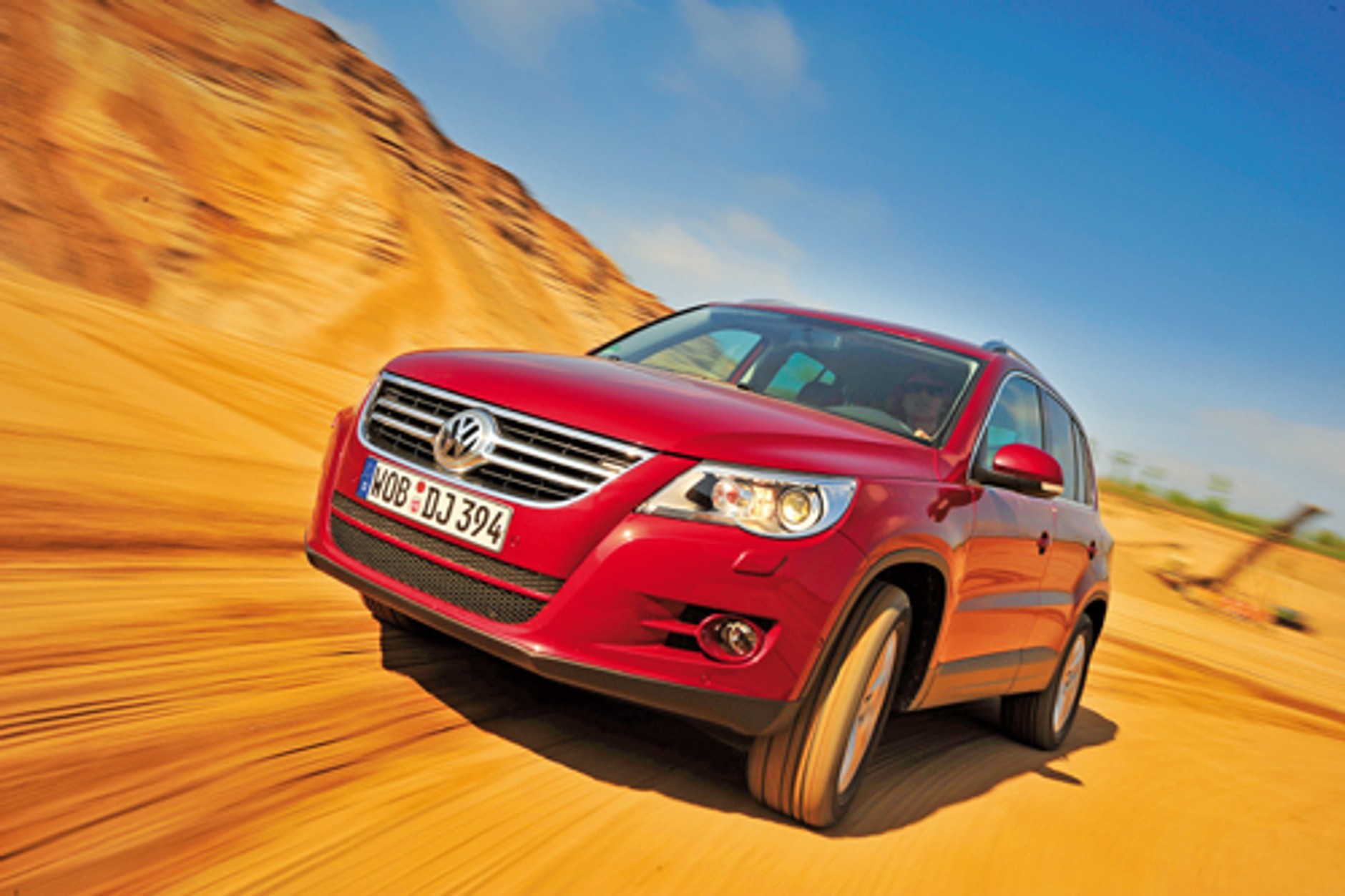 Honda CR-V kontra Subaru Forester, Nissan X-Trail i VW Tiguan - porównanie suvów z silnikami benzynowymi