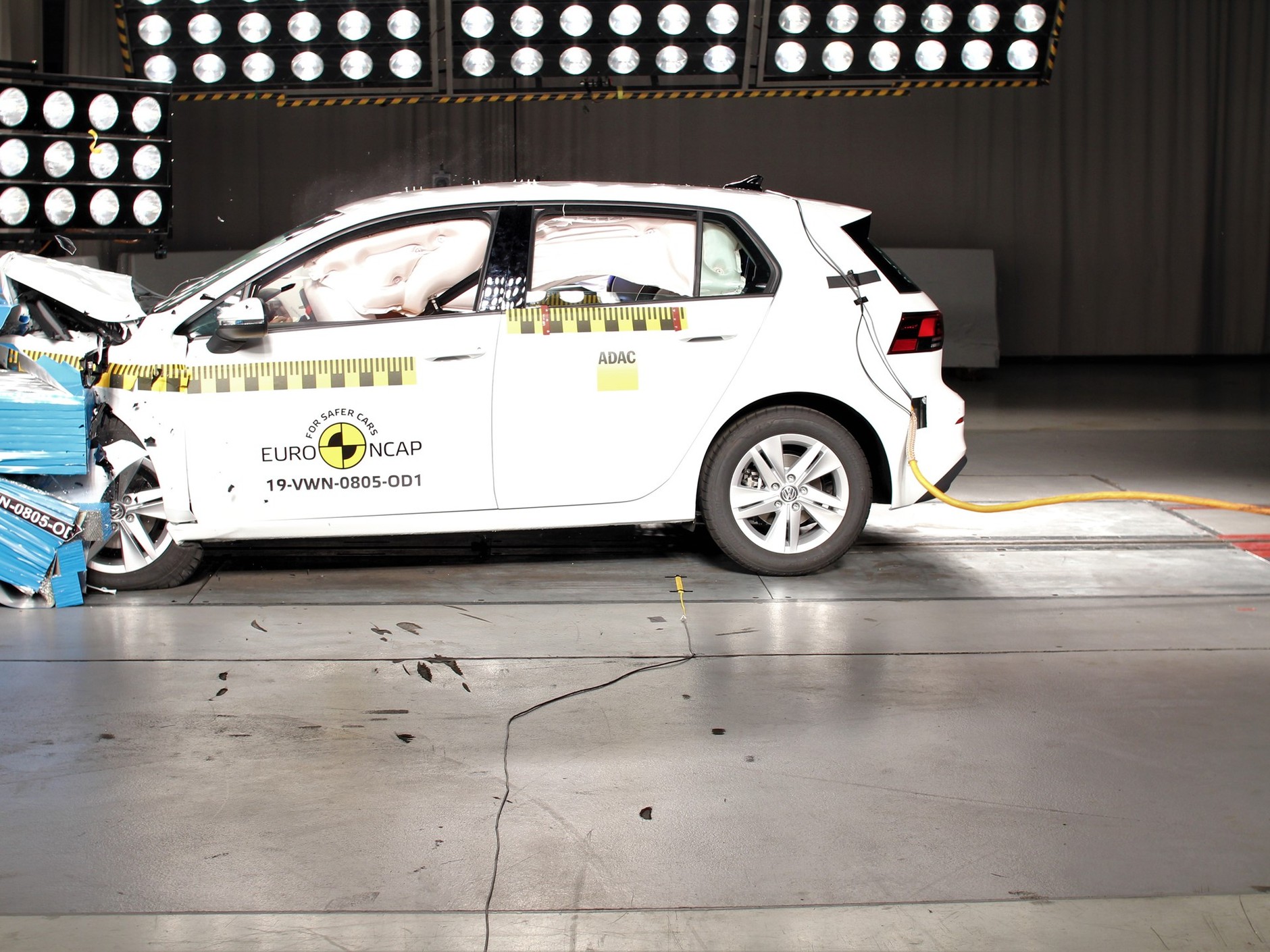 VW Golf VIII w teście zderzeniowym Euro NCAP