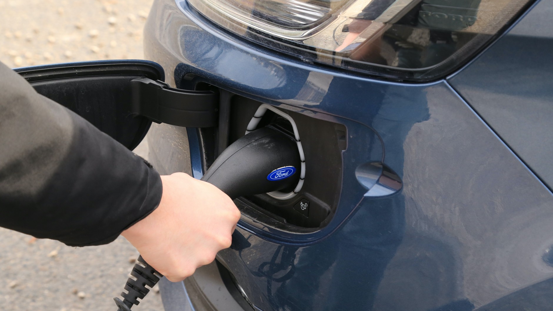Spalinowe Fordy mają szansę przetrwać jako hybrydy plug-in?