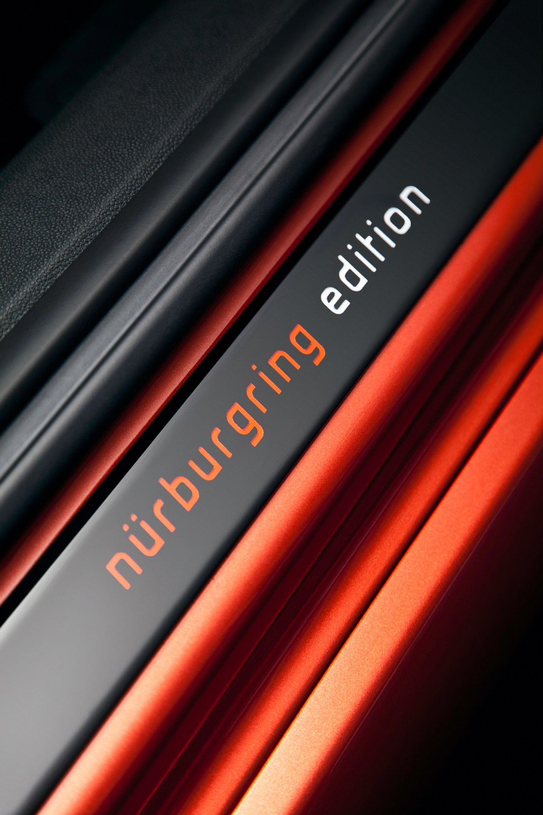 Wyjątkowy Vauxhall/Opel Corsa przyłapany na Nürburgringu