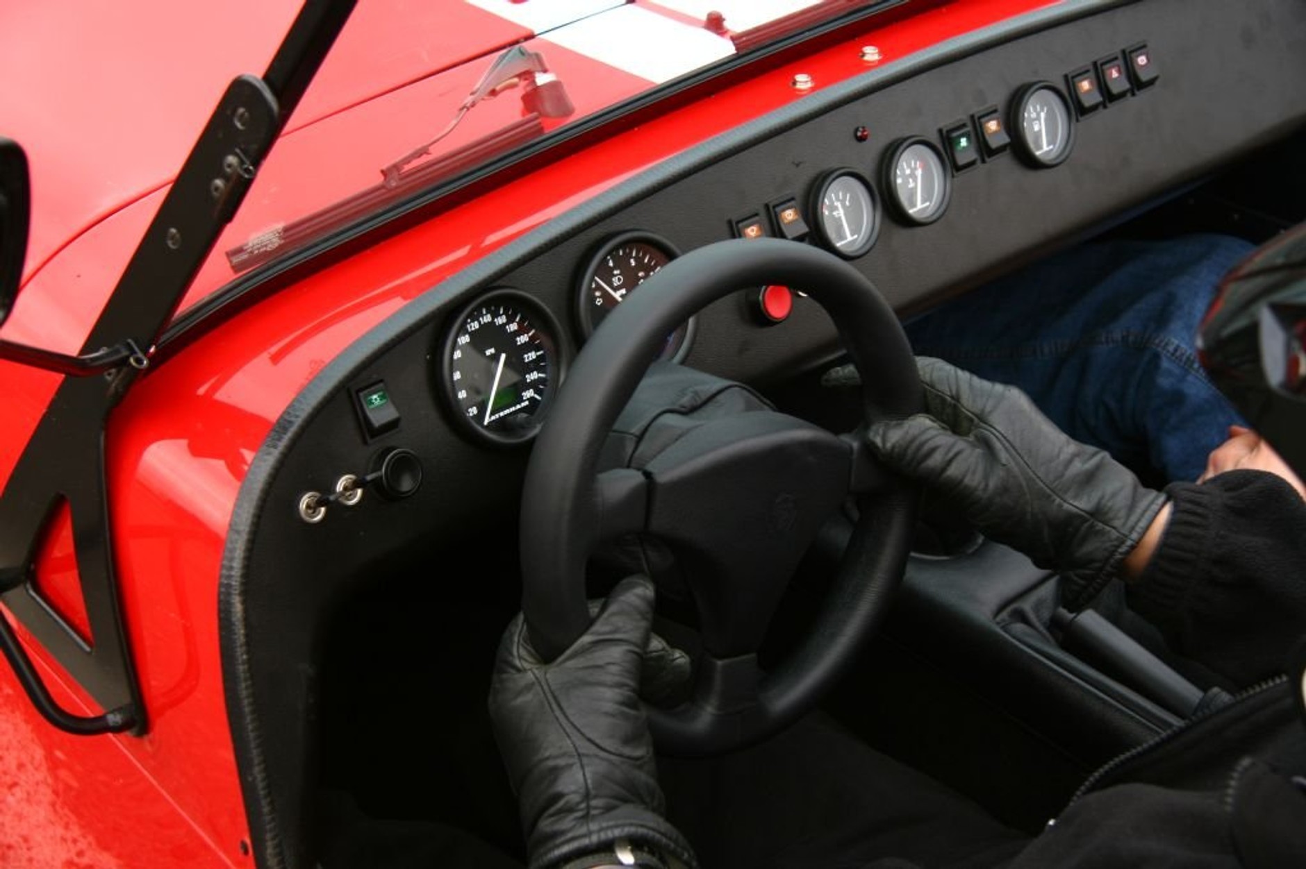 Caterham - Fotorelacja z polskiej prezentacji kultowego sportowca