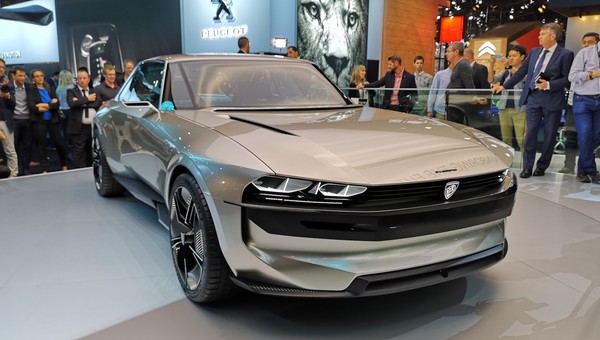 Peugeot u siebie, czyli gwiazdy paryskiego salonu