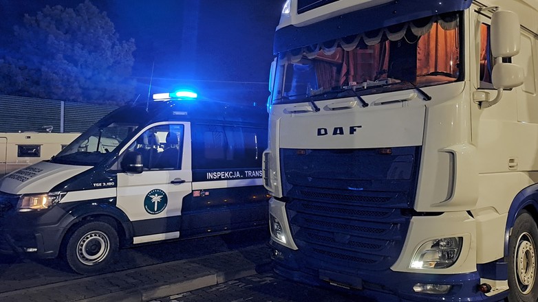 Kontrola zagranicznej ciężarówki na A4