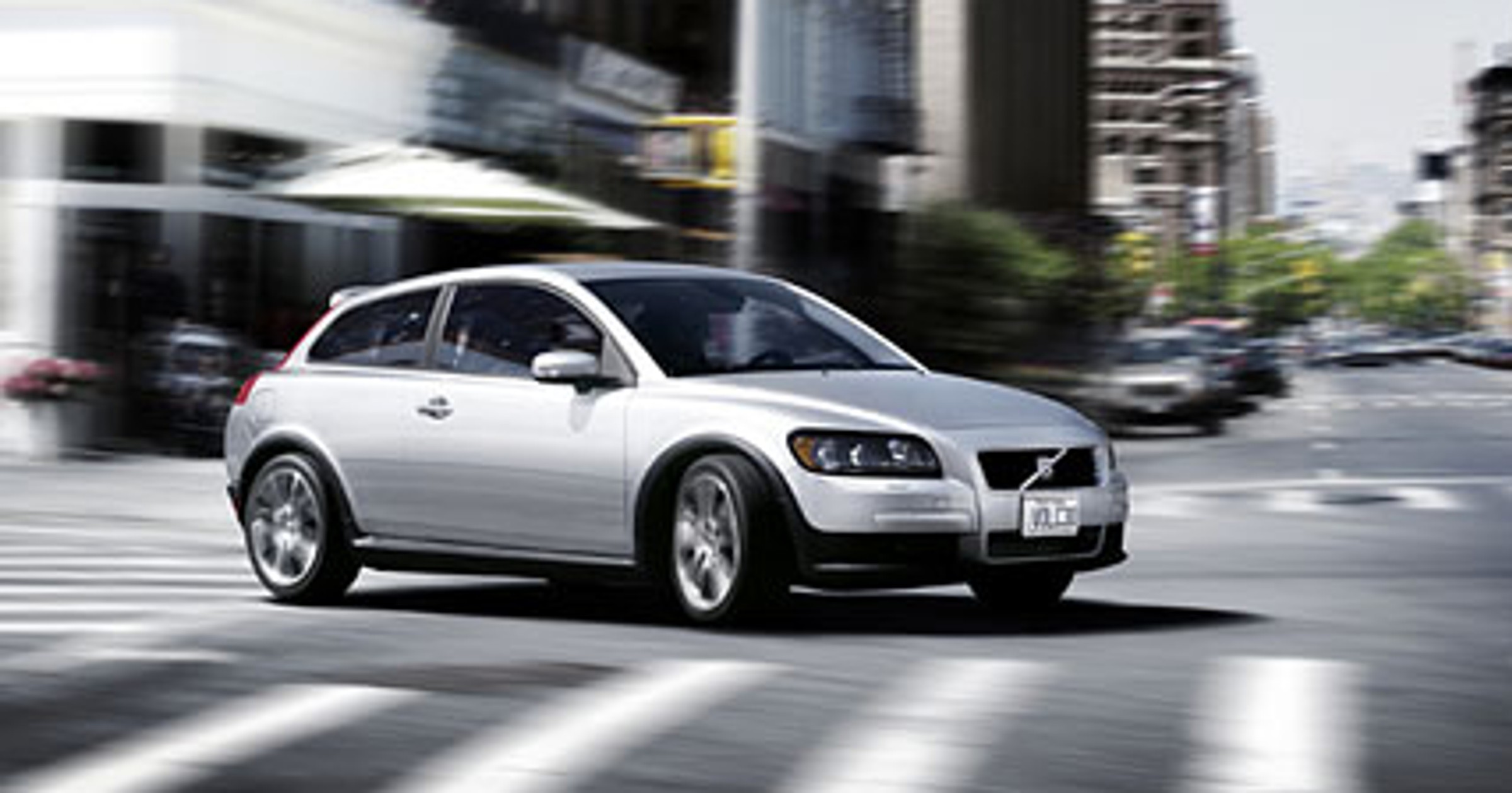 Volvo C30: 2x4 = dwoje drzwi i cztery fotele (pierwsze oficjalne informacje)