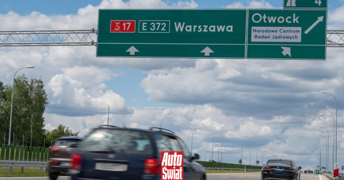 Kierowcy są skołowani, widząc tę tajemniczą tablicę. Czy należy się wtedy stosować do znaków?