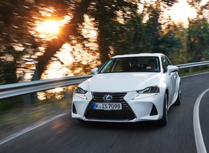 Lexus IS po liftingu – to tylko ewolucja
